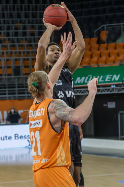 二十出头 二十出头