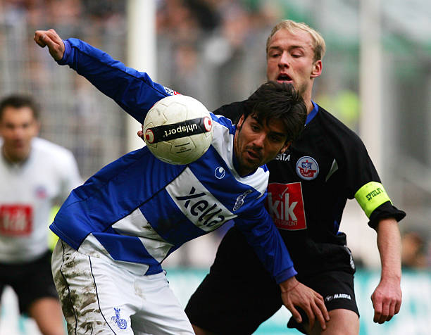 站在球前的 站在球前的