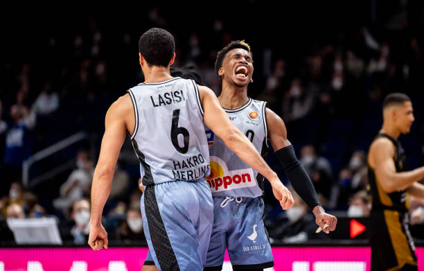 他们虽然相 他们虽然相